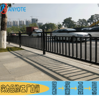 广州机非护栏款式图 增城马路分隔栅栏 车行道锌钢护栏