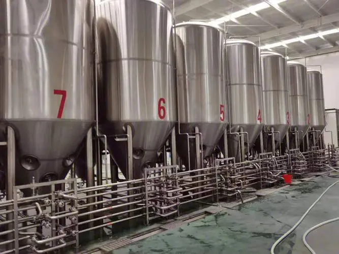 整套大型啤酒厂啤酒生产线设备10吨酿酒设备20吨啤酒糖化设备图2
