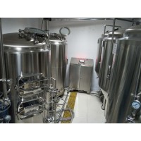 餐饮小型精酿1000升啤酒酿造设备机器 生产啤酒设备的厂家