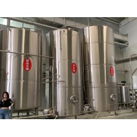 中小型精酿啤酒加工厂日产1万吨设备