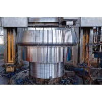 大型磨辊铸造厂家根据图纸定制立磨机配件