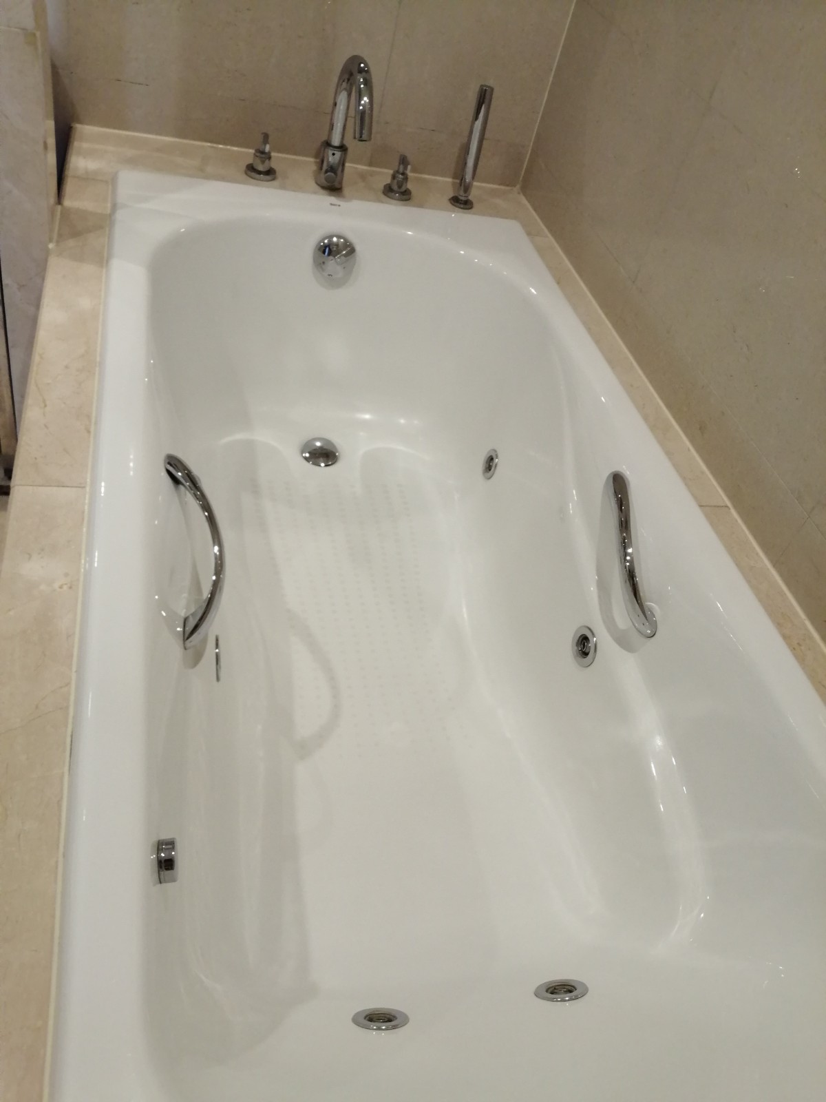 艺迪浴缸维修 上海YMIR浴缸修理公司号码图2