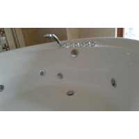 上海浴缸维修、冲浪浴缸修理、维修浴缸水龙头漏水、浴缸修补翻新