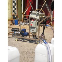 移动式化工液体定量装桶灌装机