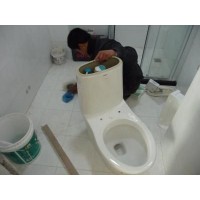 上海科勒马桶暗藏式水箱漏水维修、挂壁式马桶漏水修理